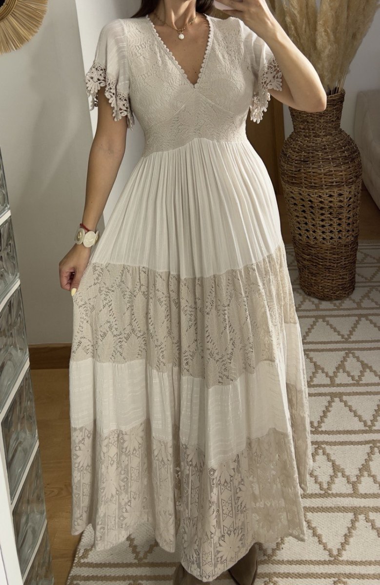 Chantilly Lace Dress - Bohèmea Butik