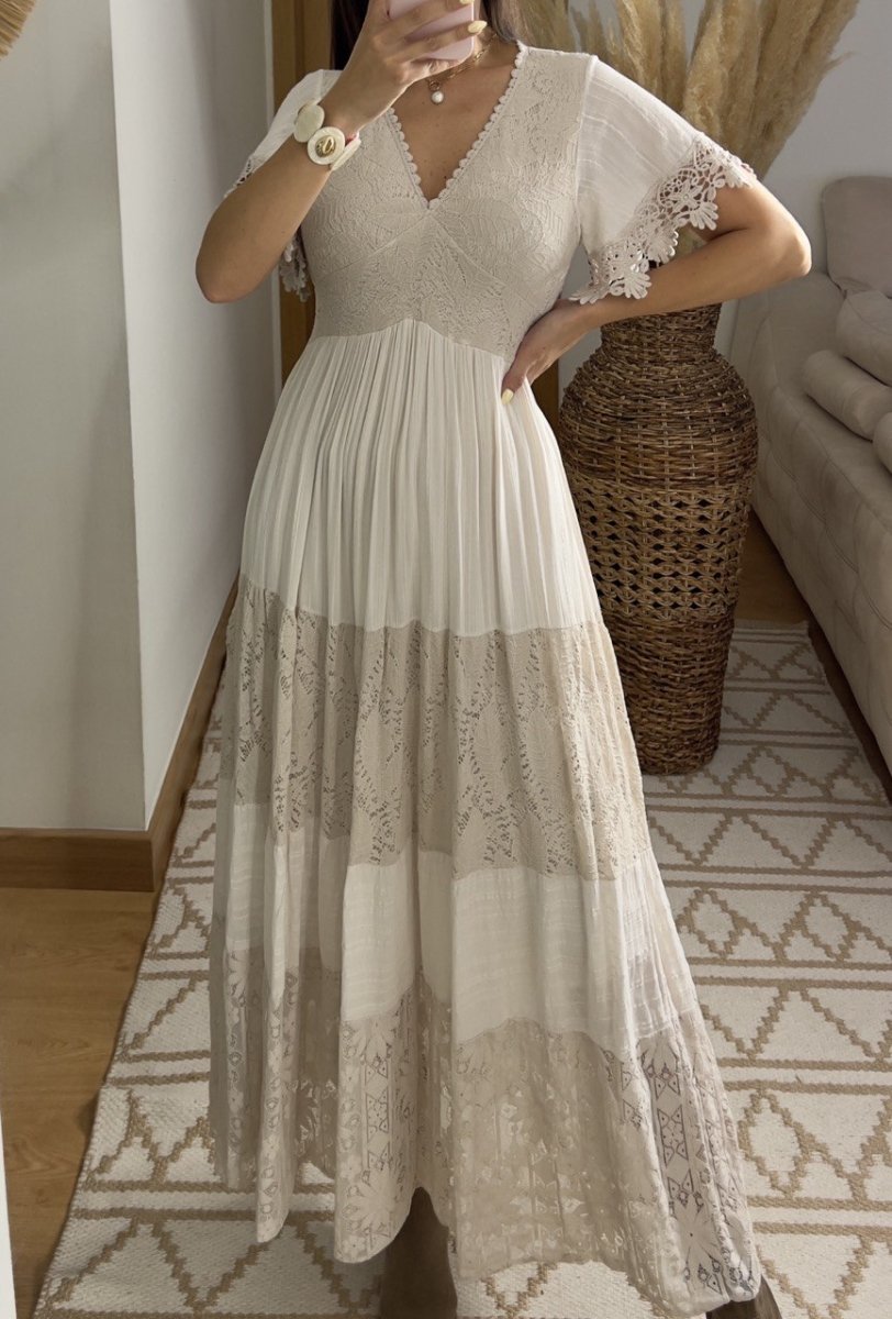 Chantilly Lace Dress - Bohèmea Butik